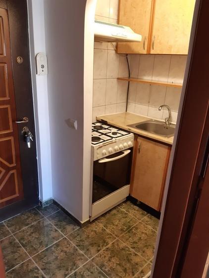 Garsonieră decomandată în Drumul Taberei