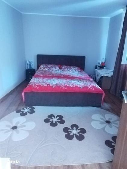 Casă cu 4 camere cu Teren 220 Mp în Central