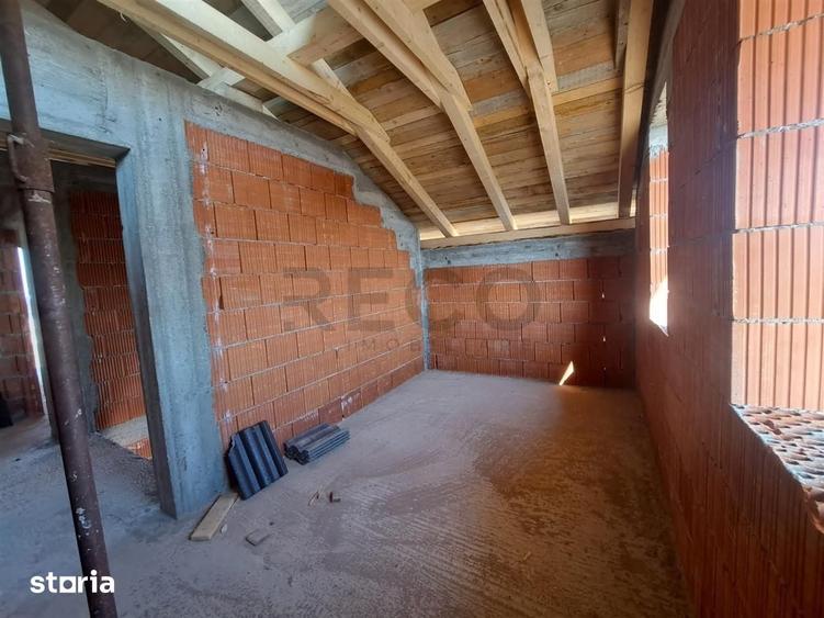 Casă cu 3 camere cu Teren 501 Mp în Cihei