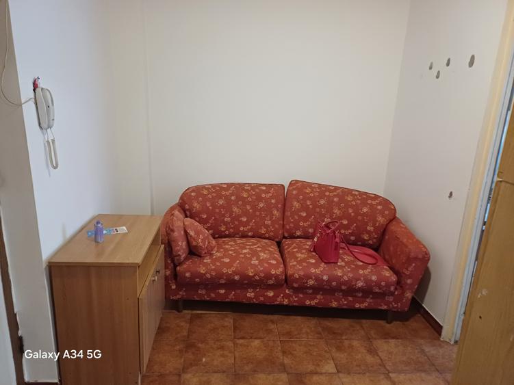 Apartament cu 2 camere semidecomandat în Lujerului