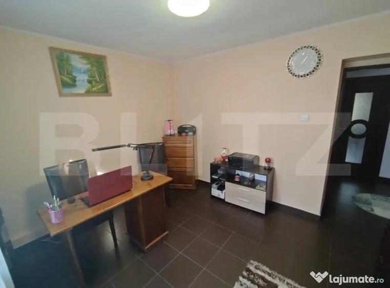 Casă cu 5 camere cu Teren 462 Mp în Malu Mare