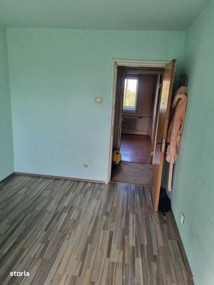 Apartament cu 3 camere în Drumul Taberei