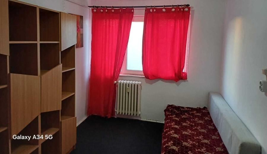 Apartament cu 2 camere semidecomandat în Tractorul