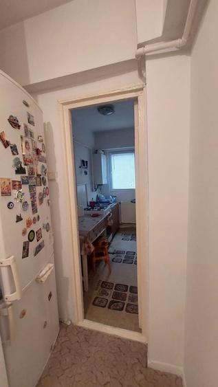 Apartament cu 4 camere semidecomandat în Ultracentral