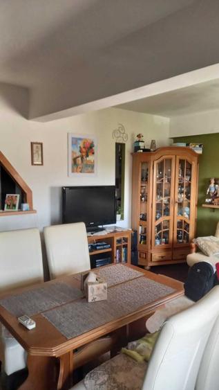 Apartament cu 4 camere decomandat în Moara