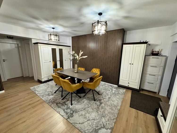Apartament cu 2 camere decomandat, mobilat în Calea București