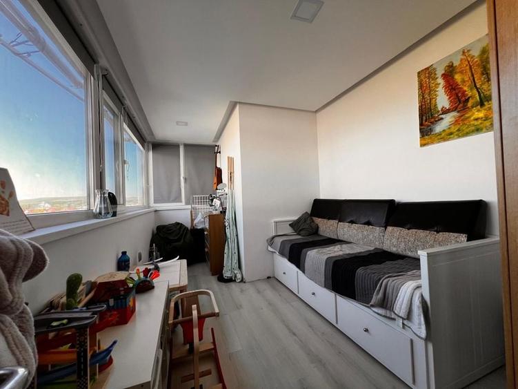 Apartament cu 3 camere decomandat în Sânnicoară