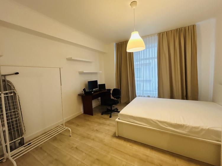 Apartament cu 3 camere decomandat, mobilat în Barbu Văcărescu