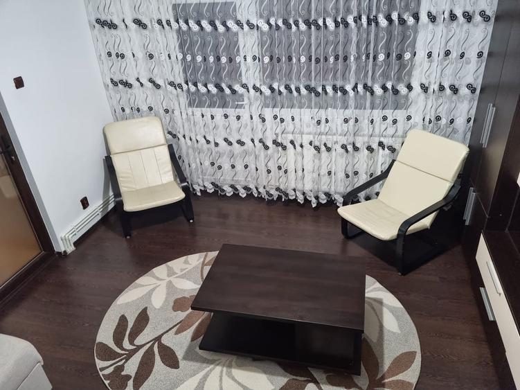 Garsonieră decomandată în Central