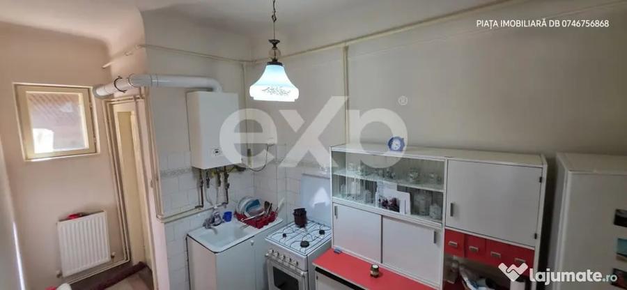 Casă cu 3 camere cu Teren 818 Mp în Central