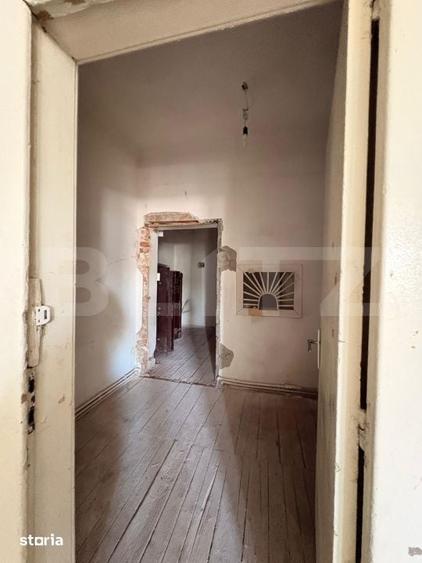 Spațiu comercial, de 1,200 mp, în Central
