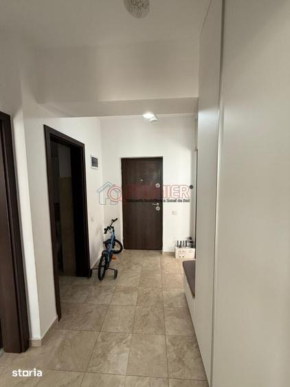 Apartament cu 2 camere în Apărătorii Patriei