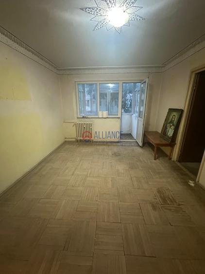 Apartament cu 2 camere semidecomandat în Km 4-5