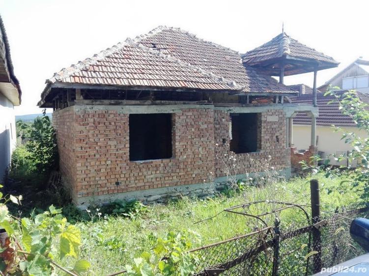 Casă cu 3 camere cu Teren 780 Mp în Runcu