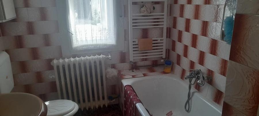 Casă cu 5 camere cu Teren 1050 Mp în Central