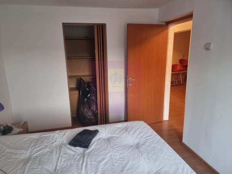 Casă cu 5 camere în Central