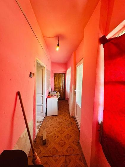 Casă individuală cu 2 camere cu Canalizare în Central