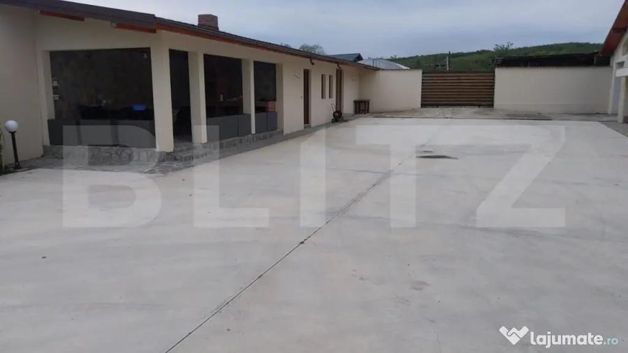 Casă cu 46 camere cu Teren 873 Mp în Central