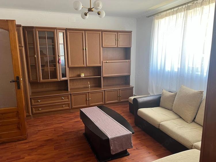 Casă cu Teren 250 Mp în Central