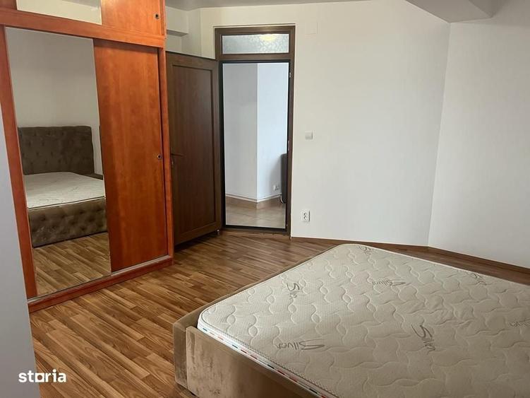 Apartament cu 3 camere în Micro 3