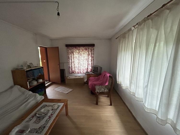Casă cu 2 camere în Cojocani
