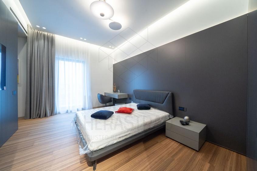 Penthouse cu 5 camere decomandat, mobilat în Băneasa