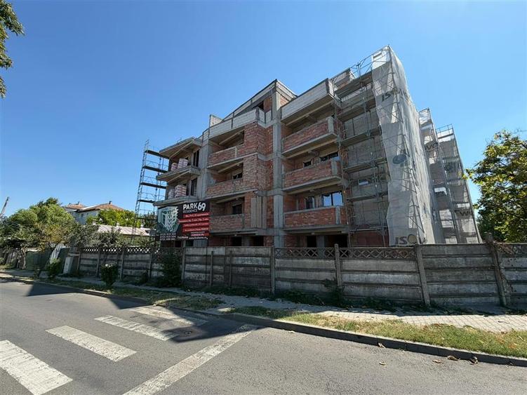 Garsonieră decomandată în Central