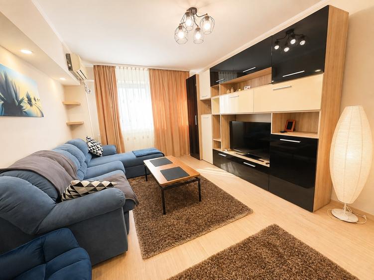 Apartament cu 2 camere decomandat, mobilat în Casa de Cultură