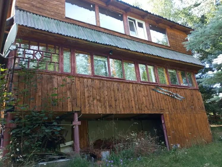 Casă cu 4 camere în Muntele Băișorii