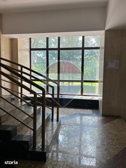 Spațiu comercial, de 362 mp, în Centrul Civic
