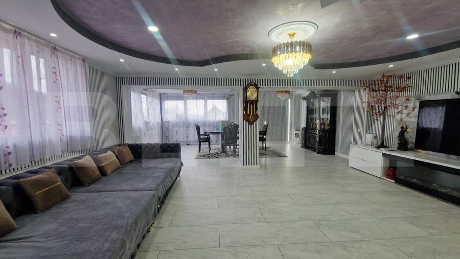 Casă individuală cu 6 camere cu Piscina în Baciu