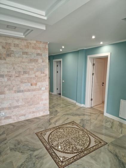 Apartament cu 5 camere decomandat în Central