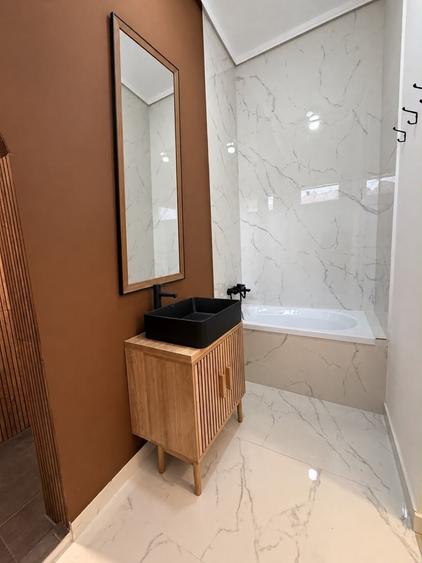 Apartament cu 2 camere decomandat în Exterior Vest