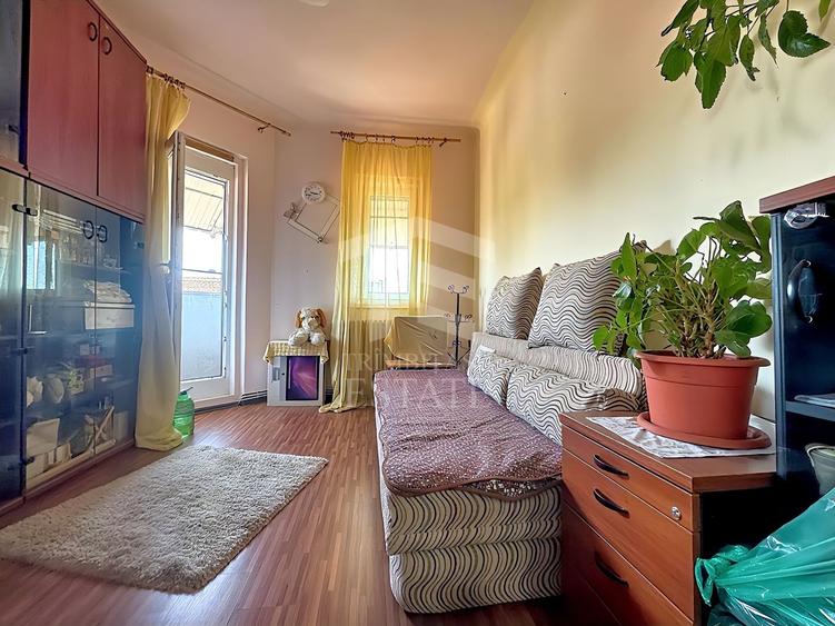 Apartament cu 4 camere semidecomandat, mobilat în Cișmigiu