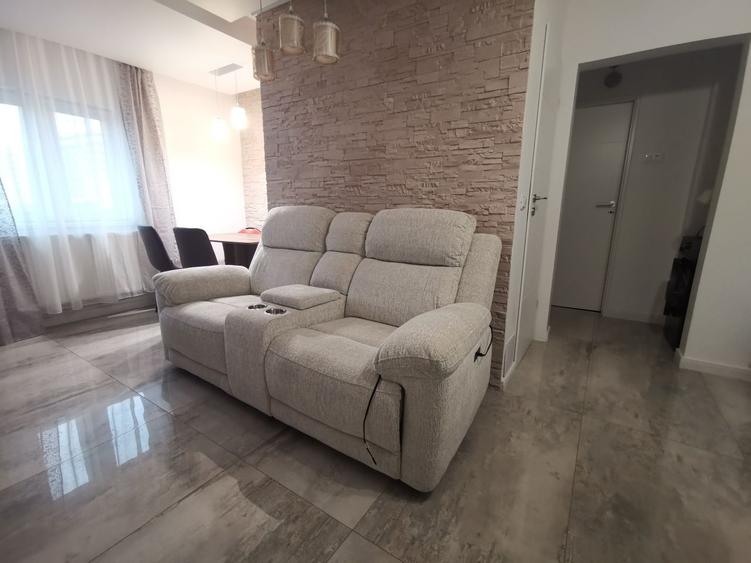 Apartament cu 2 camere decomandat în Lotus
