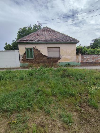 Casă cu 3 camere în Central