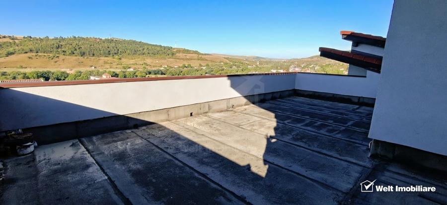 Casă cu 4 camere cu Canalizare în Baciu