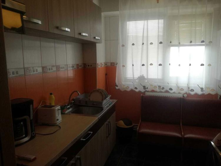 Apartament cu 3 camere decomandat în Ultracentral