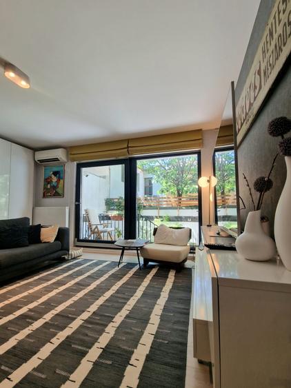 Apartament cu 3 camere decomandat în 1 Mai