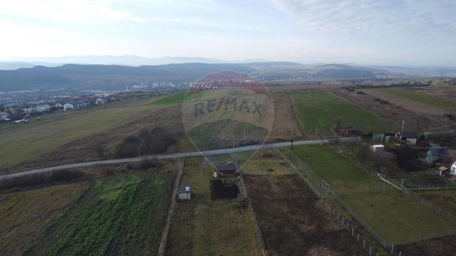Teren agricol extravilan de 19375 mp, în Dâmbul Rotund