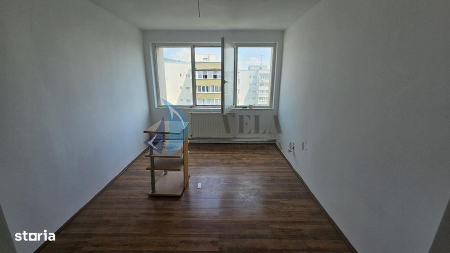 Apartament cu 3 camere decomandat în Tudor