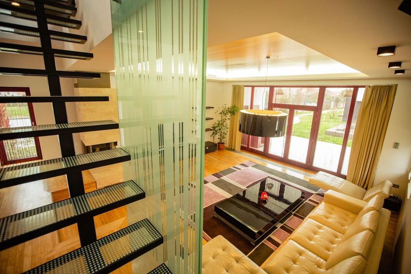 Casă individuală cu 9 camere cu Piscina în Braytim