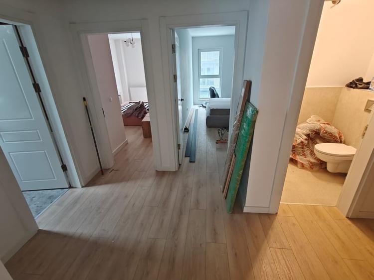 Apartament cu 3 camere semidecomandat în Florești