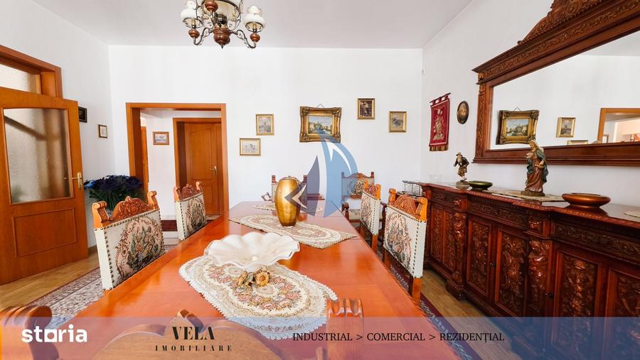 Casă cu 7 camere cu Teren 1259 Mp în Central