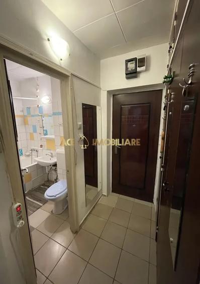 Garsonieră semidecomandată, mobilată în Basarabia