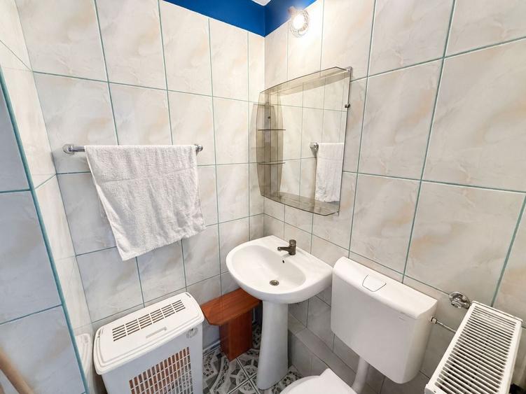 Apartament cu 3 camere semidecomandat, mobilat în Mărăști