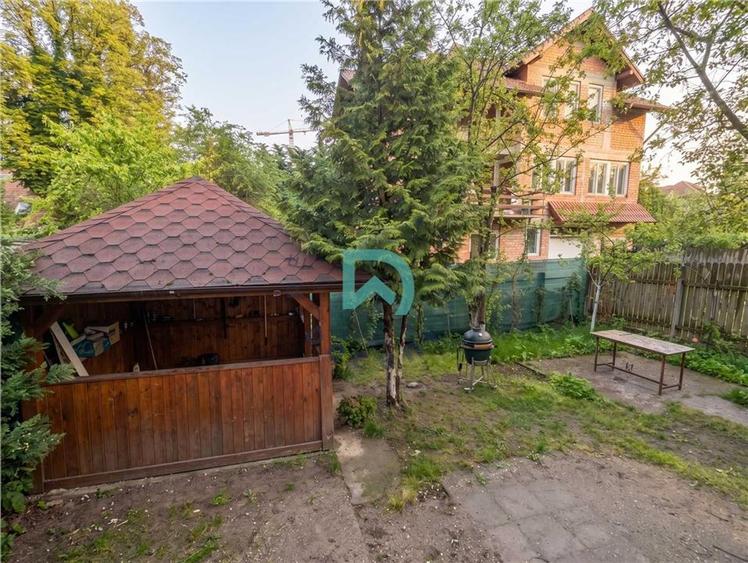 Casă individuală cu 3 camere cu Teren 280 Mp în Central