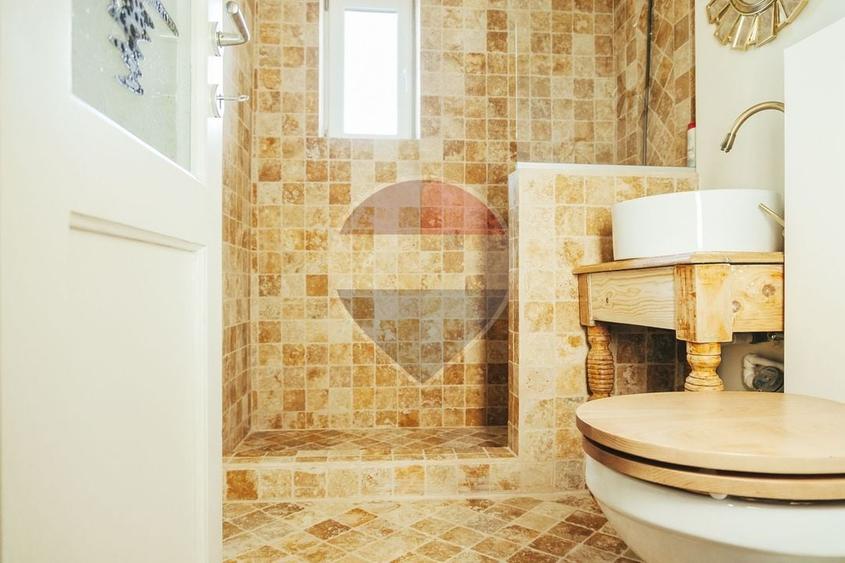 Apartament cu 2 camere decomandat în Universitate