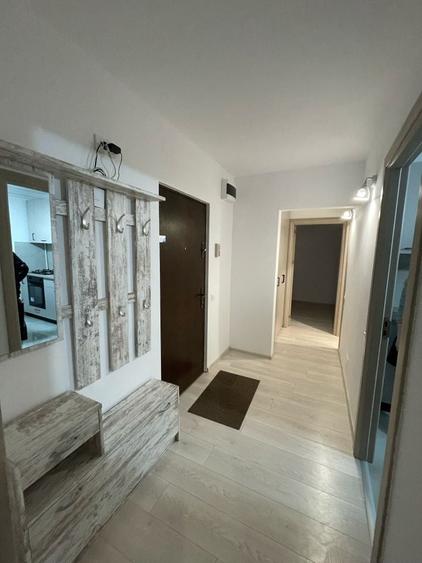 Apartament cu 2 camere decomandat în Timișu de Jos