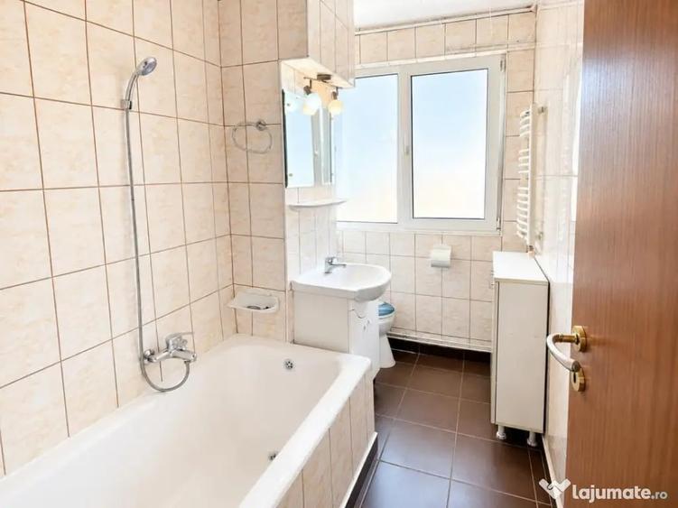 Apartament cu 2 camere semidecomandat în Eroii Revoluției